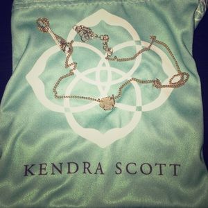 Kendra Scott necklace
