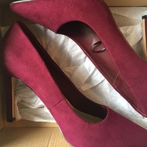 Forever 21 wine colored pumps