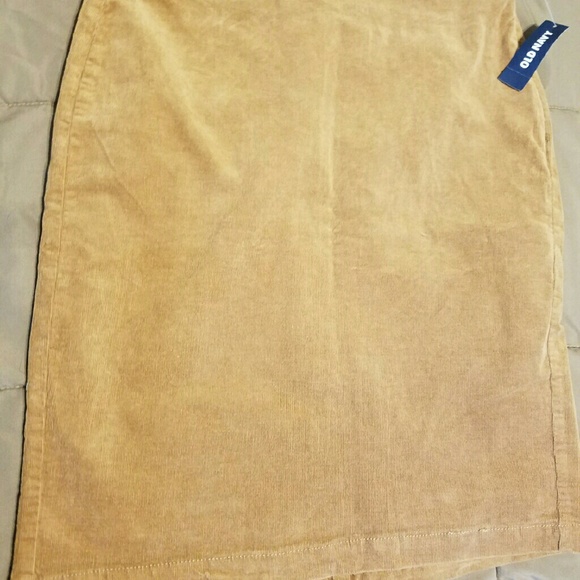 Old Navy, size 6, brown corduroy pencil skirt