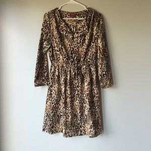 Leopard print 3/4 length sleeve dress