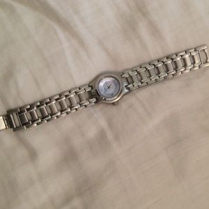 Excellent condition Nixon ⌚️ watch.