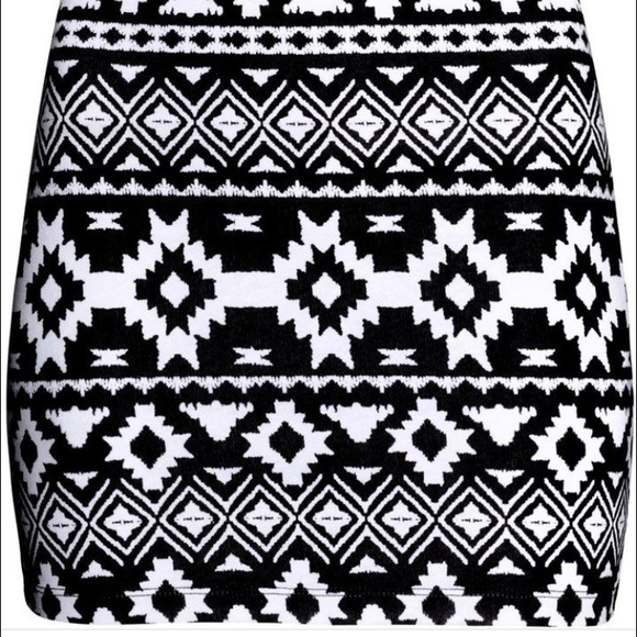 Aztec Print Skirt - Picture 3 of 3