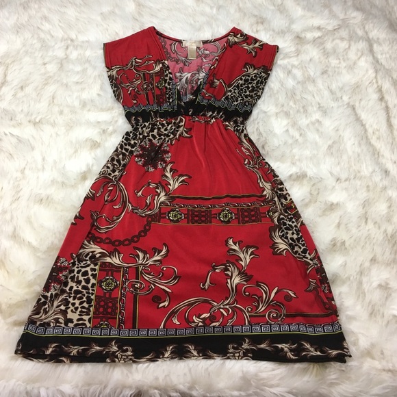 Gorgeous Red Dress - Picture 2 of 4