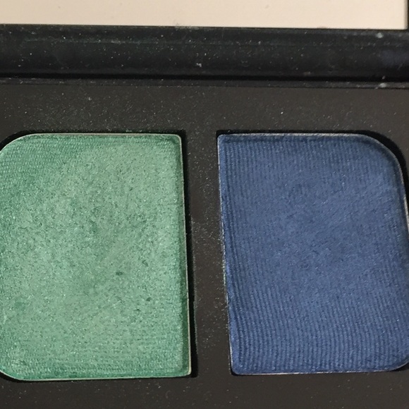 Free gift w purchase! Nars eye Shadow Persepolis