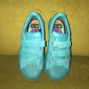 PHARRELL WILLIAMS KIDS ADIDAS!