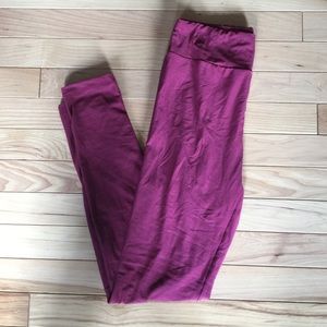 LulaRoe cranberry OS leggings