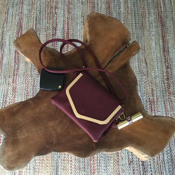 Burgundy wallet purse