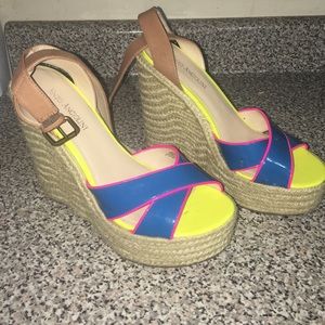 Wedge heels