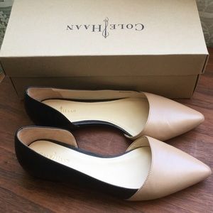 Cole Haan Amalia Skimmer in Sandstone and Black.