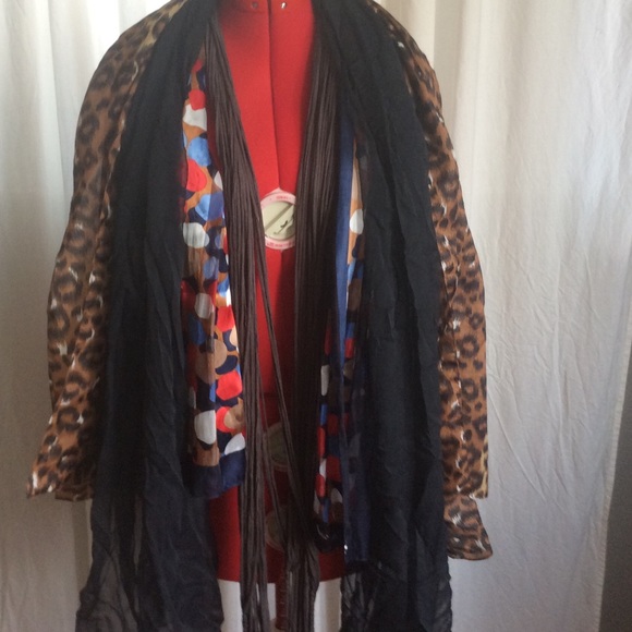 Lot of 4 Scarves