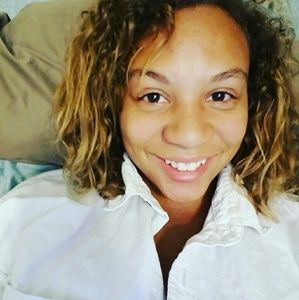 Meet your Posher, Sarina