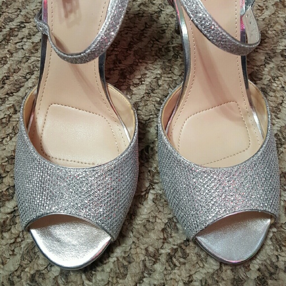 Womens Heels size 6