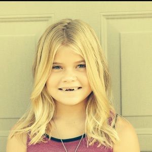 Meet your Posher, Kenzie