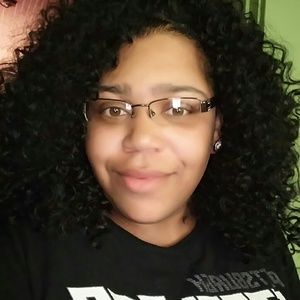 Meet your Posher, Derrika