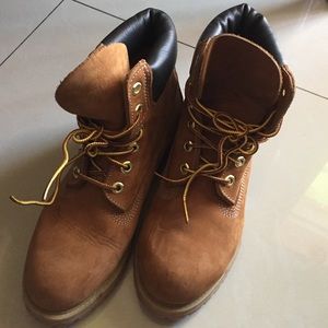 Woman's timberland shoes