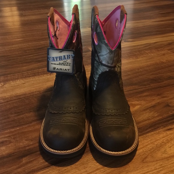 COWGIRL BOOTS!