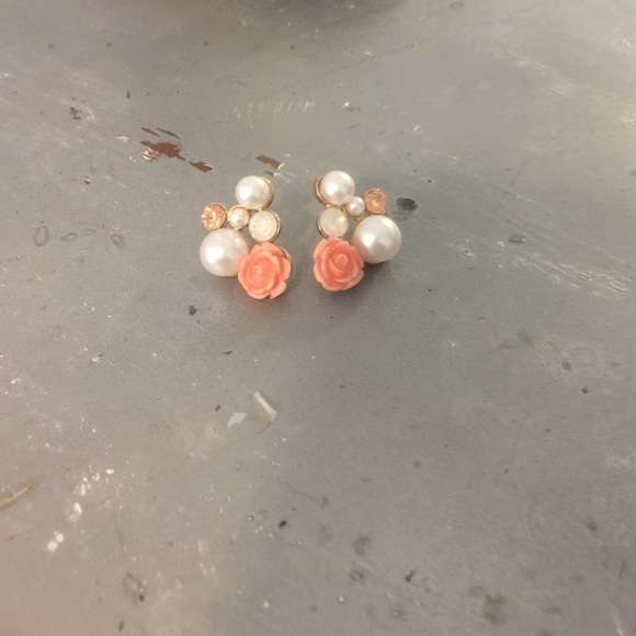 Pearl Rose Earrings