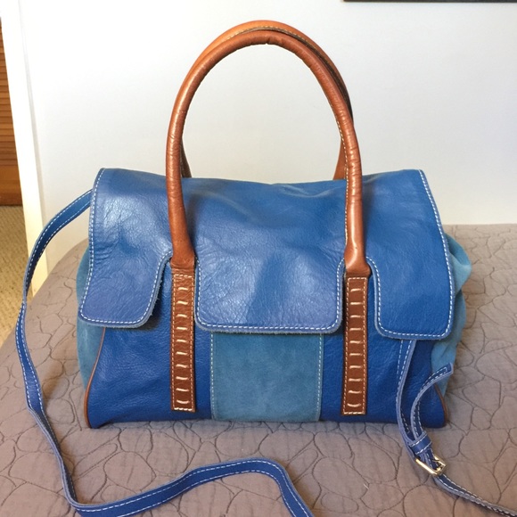 innue Handbags - Innue Blue Leather Crossbody Bag