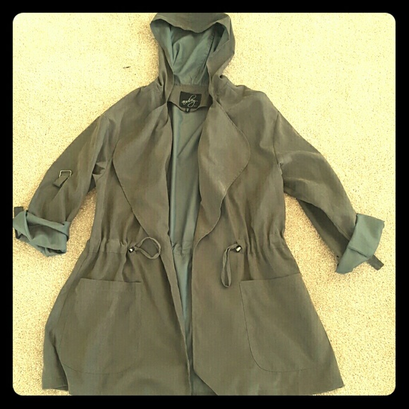 Missguided light waterfall trench