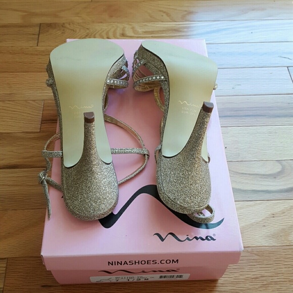 New Nina Bettina size 7.5 - Picture 2 of 4