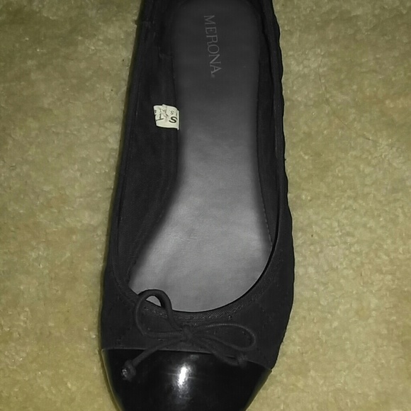 Cute black flats