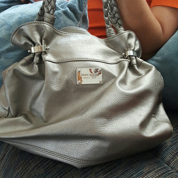 Silver/gray Nine West purse - Picture 1 of 3
