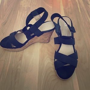Chinese Laundry sz 8 platform wedges
