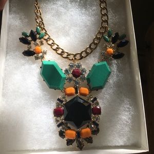 Statement necklace