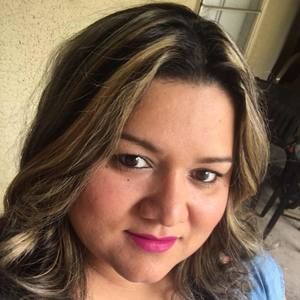 Meet your Posher, Raquel