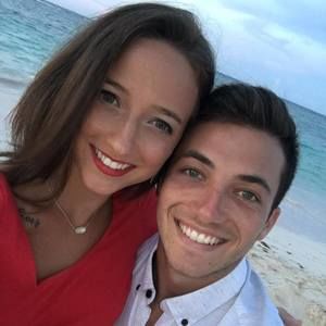 Meet your Posher, Moshi