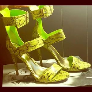 Like New Green Charlotte Russe Heels size 10
