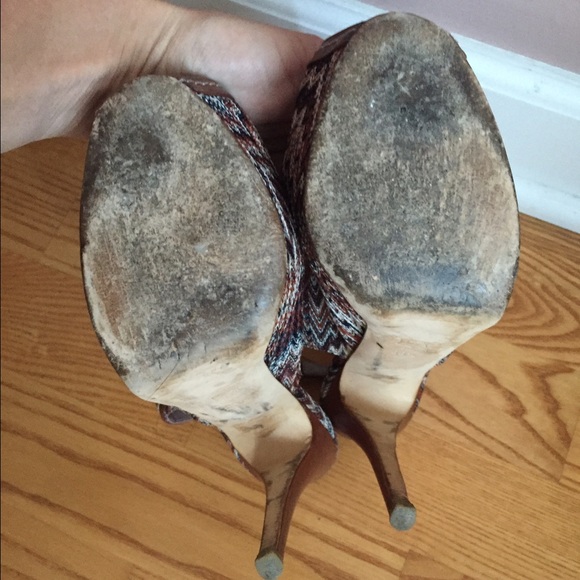 Missoni Platform Stilettos w/ Navy/camel zigzag - Picture 3 of 4