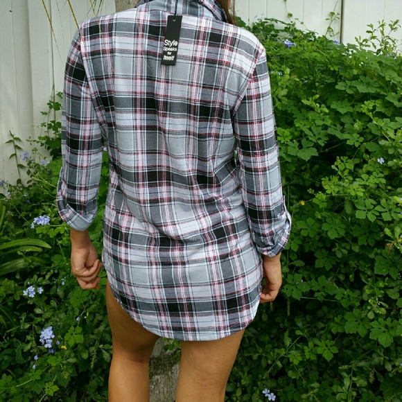 NEW long sleeve top ONLY ONE LEFT - Picture 3 of 3