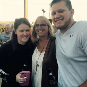 Meet your Posher, Sierra