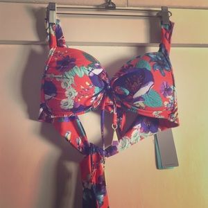 Padded floral bikini top