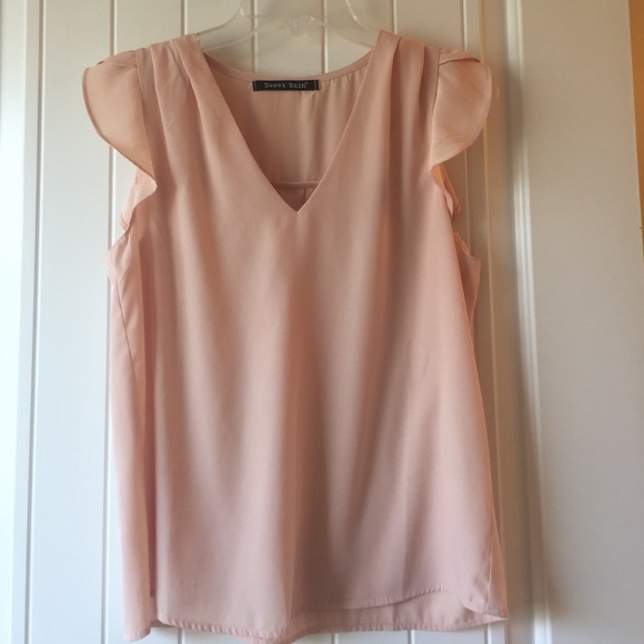 Light pink top - Picture 1 of 2
