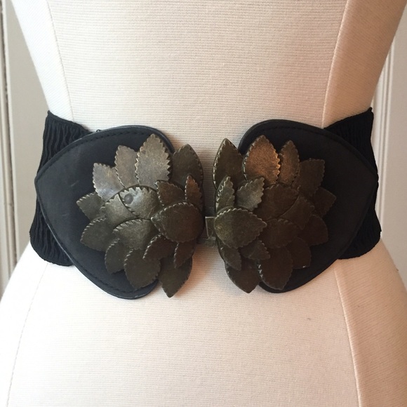 Gold Leaf Black Stretchy Belt