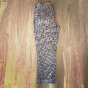 Banana Republic sz 12 leopard cropped dress pants