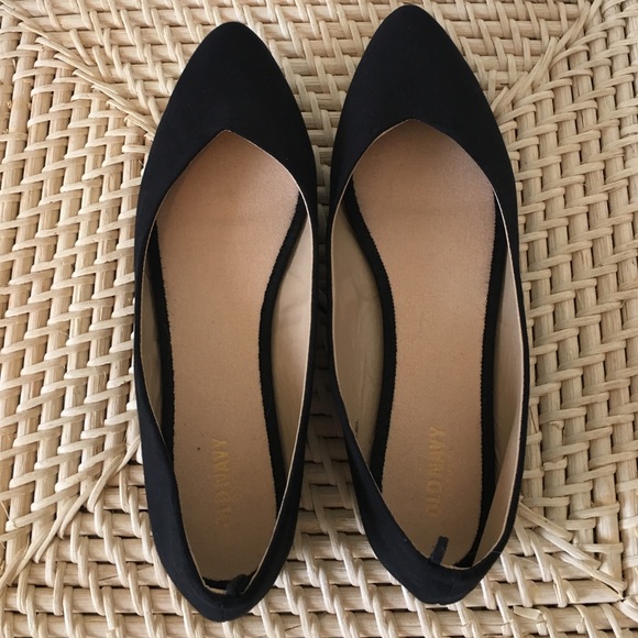 Like New Old Navy Black Flats