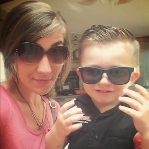 Meet your Posher, Robin