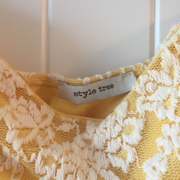 Yellow lace dress boutique - Picture 2 of 2