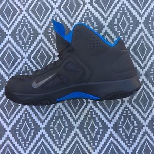 Nike Dual Fusion BB NBK Basketball Shoes Size 11.5