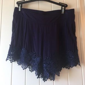 Boutique lace shorts navy