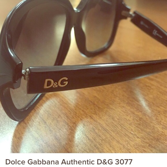 Authentic Dolce & Gabbana sunshades for women.