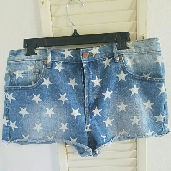 High waisted star shorts