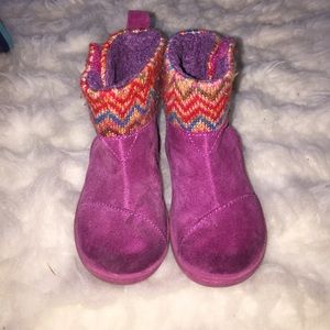 Toms suede boots for kids.