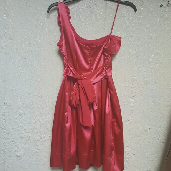 Beautiful formal dress! - Picture 4 of 4