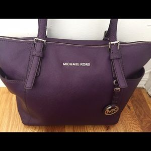 Michael Kors Jet Set East-West Top Zip Tote Bag