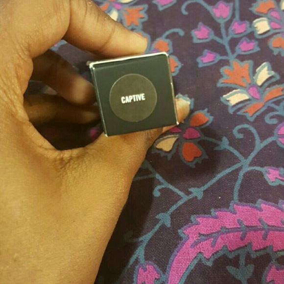 MAC Captive Lipstick