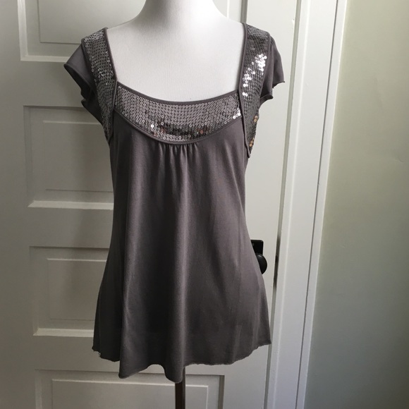 Grey sequins top.